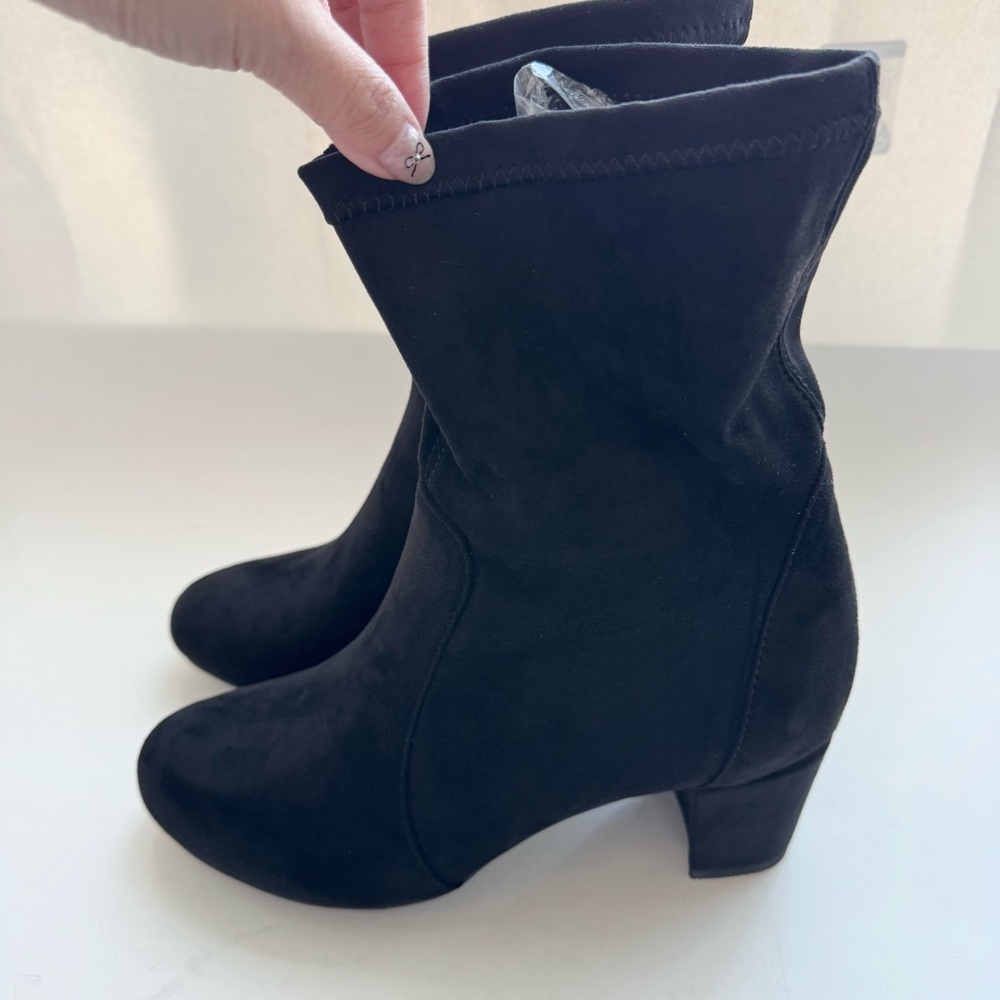 FOWT Women Size 8 Suede Black Boots - Picture 5 of 11